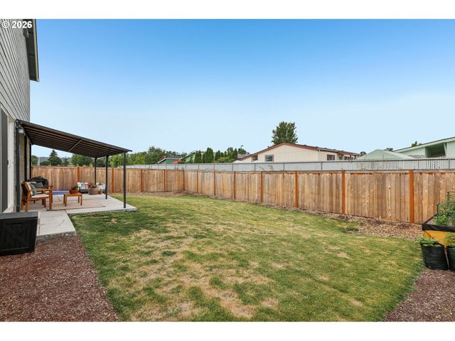 2027 HENDERSON Way, Longview, WA 98632