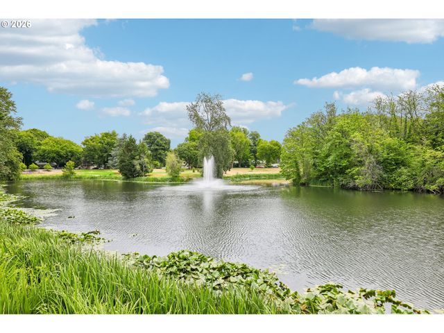 2027 HENDERSON Way, Longview, WA 98632