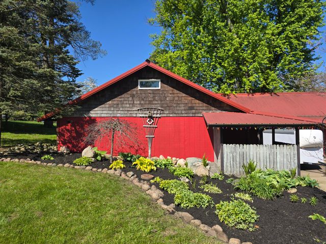 27546 Wait Road, Sturgis, MI 49091
