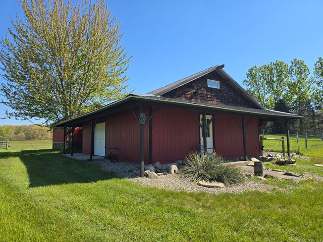 27546 Wait Road, Sturgis, MI 49091
