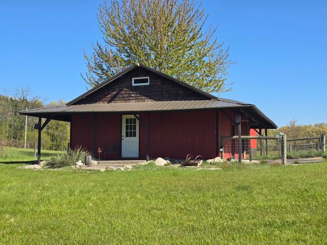 27546 Wait Road, Sturgis, MI 49091