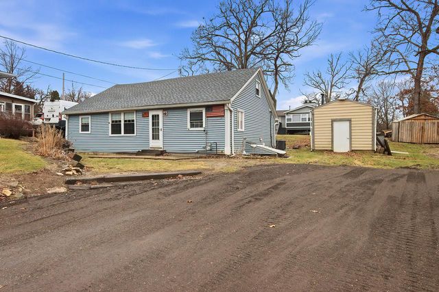 33737 S Lakeshore DRIVE, Burlington, WI 53105