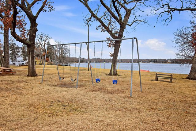 33737 S Lakeshore DRIVE, Burlington, WI 53105