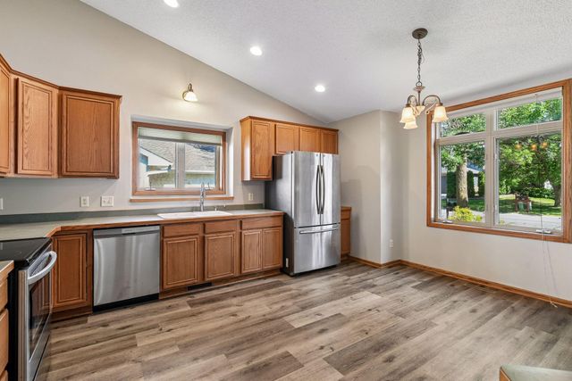 1414 Courtland W, Waconia, MN 55387