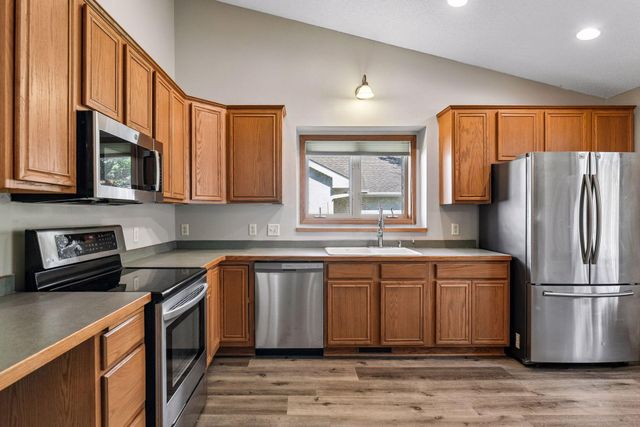 1414 Courtland W, Waconia, MN 55387