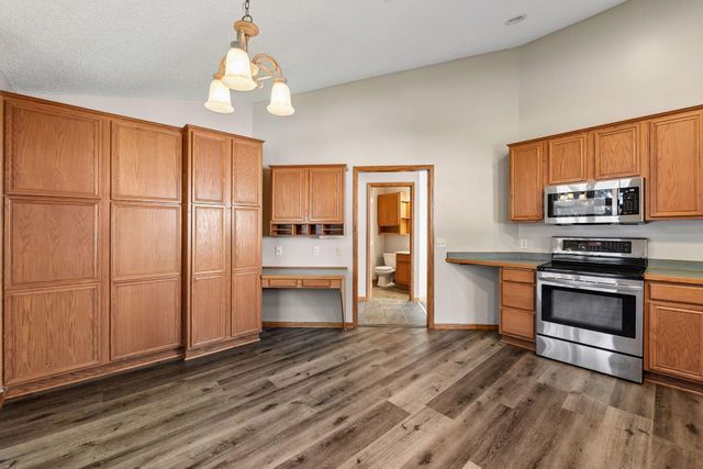1414 Courtland W, Waconia, MN 55387
