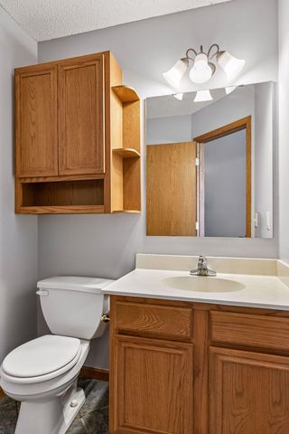 1414 Courtland W, Waconia, MN 55387
