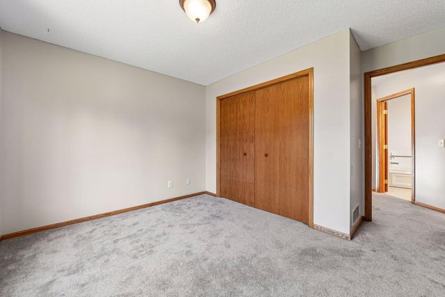 1414 Courtland W, Waconia, MN 55387