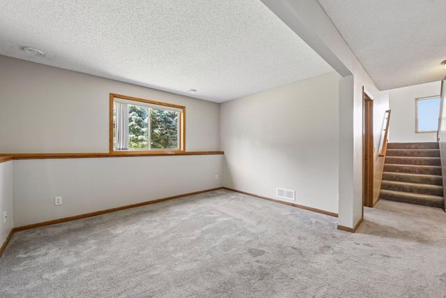 1414 Courtland W, Waconia, MN 55387