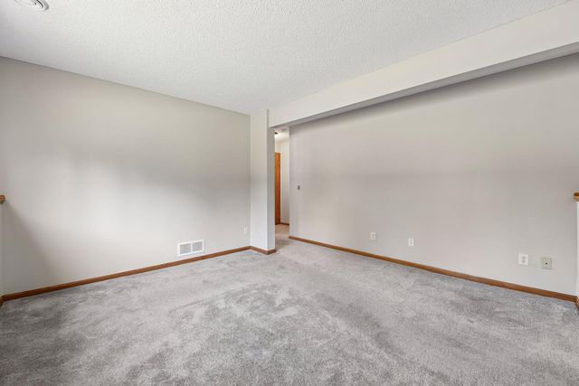 1414 Courtland W, Waconia, MN 55387