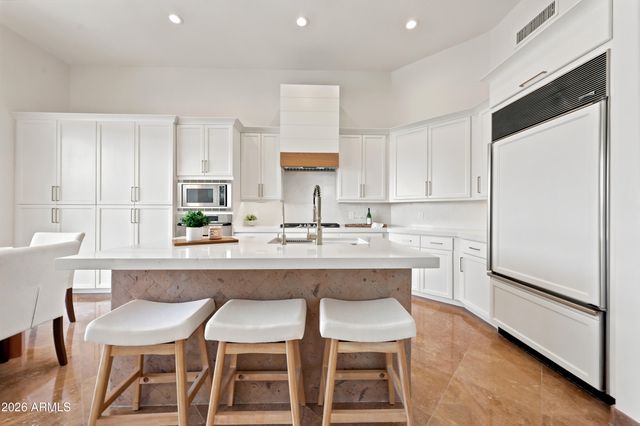 10180 E COCHISE Drive, Scottsdale, AZ 85258