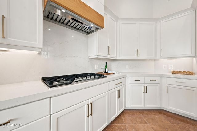 10180 E COCHISE Drive, Scottsdale, AZ 85258