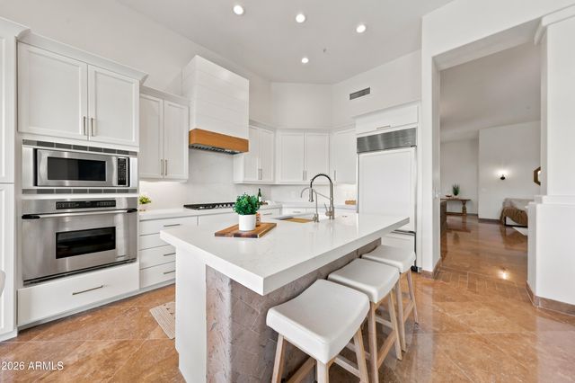 10180 E COCHISE Drive, Scottsdale, AZ 85258