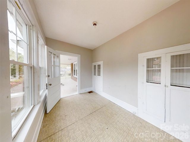 307 W Washington Avenue, Bessemer City, NC 28016