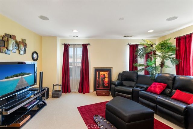 4 Via Del Fico Court, Lake Elsinore, CA 92532