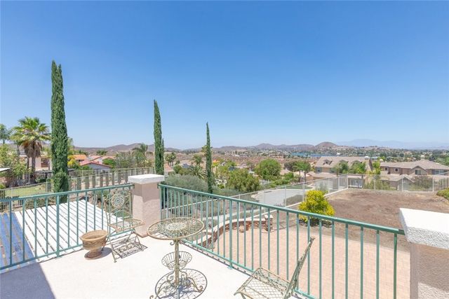 4 Via Del Fico Court, Lake Elsinore, CA 92532