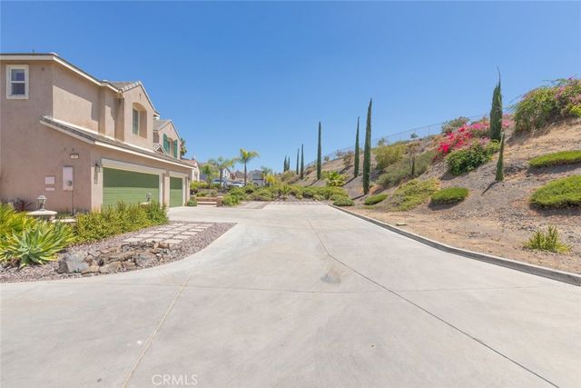 4 Via Del Fico Court, Lake Elsinore, CA 92532