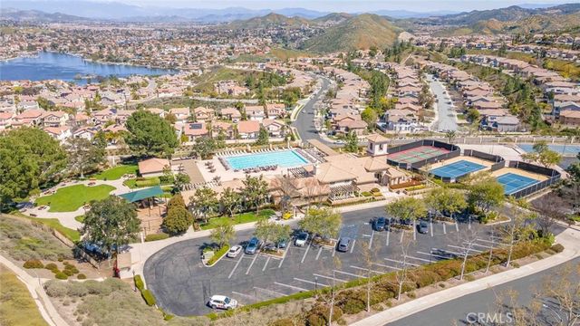 4 Via Del Fico Court, Lake Elsinore, CA 92532