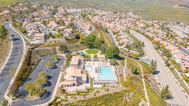 4 Via Del Fico Court, Lake Elsinore, CA 92532