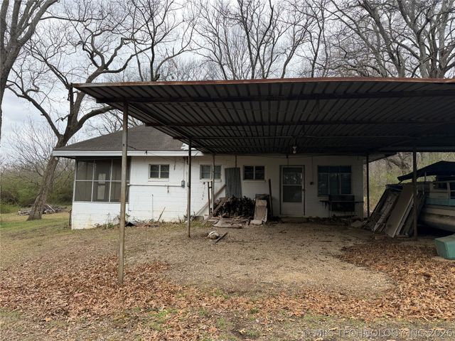 32642 E 713 Road, Wagoner, OK 74467