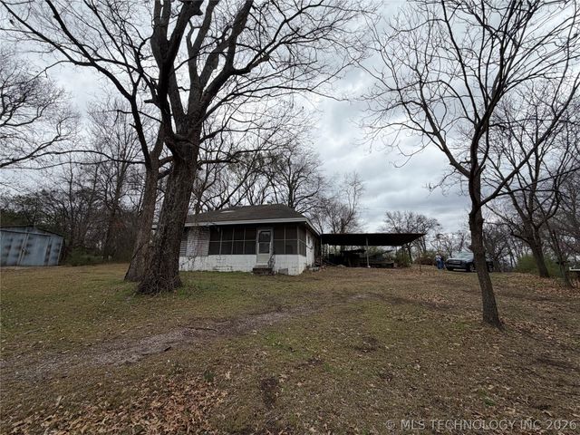 32642 E 713 Road, Wagoner, OK 74467