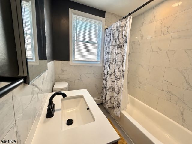 53 Garrison St, Newark City, NJ 07105