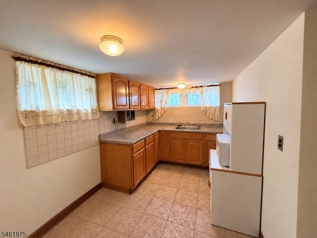 53 Garrison St, Newark City, NJ 07105