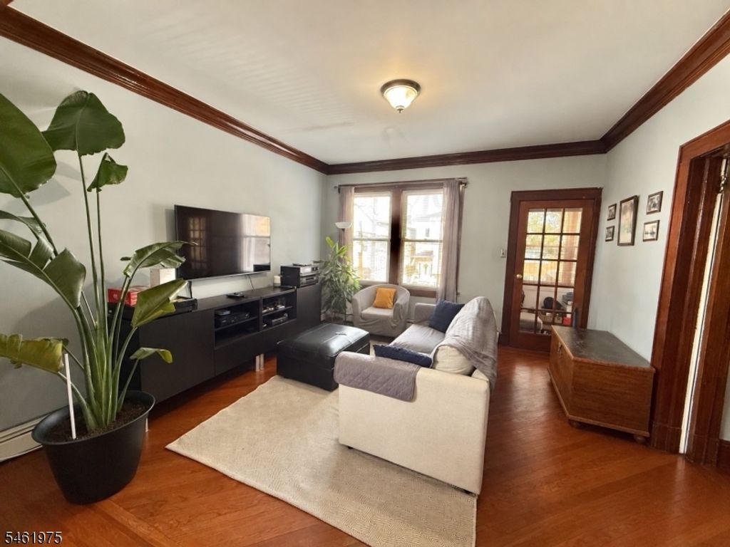 Image 11 of property listing at 53 Garrison St, Newark City, NJ 07105