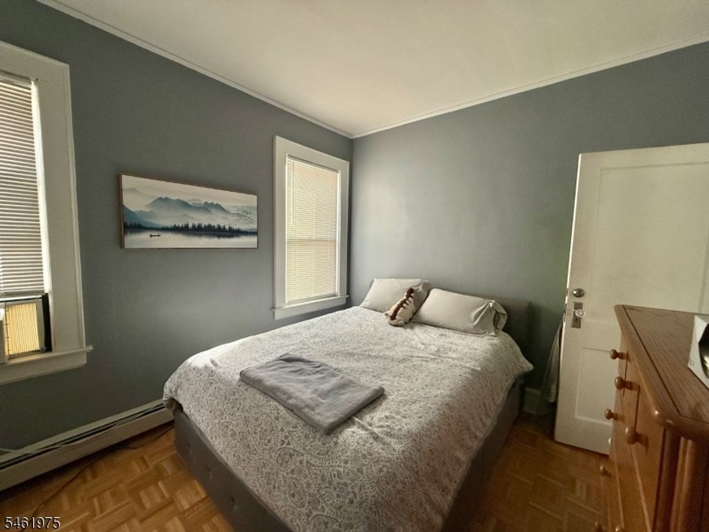 Image 13 of property listing at 53 Garrison St, Newark City, NJ 07105