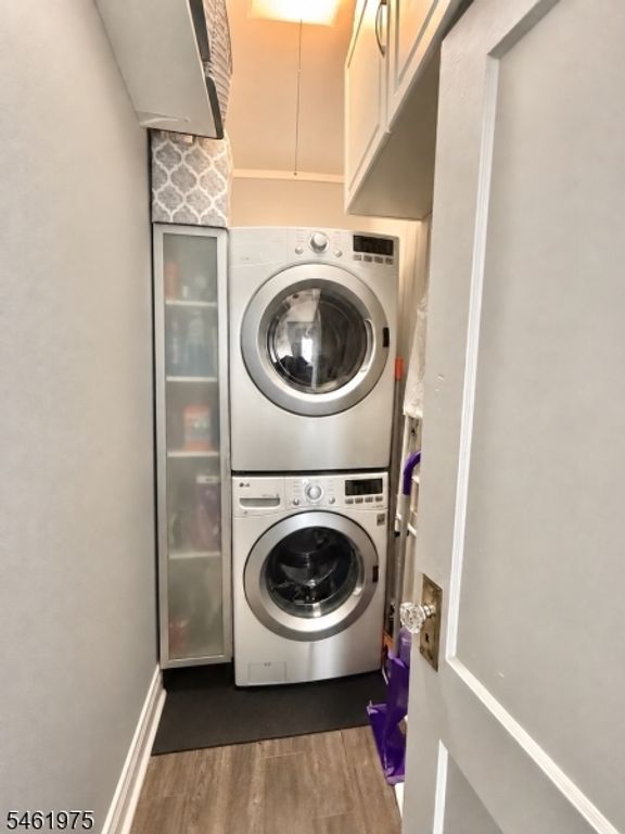 Image 16 of property listing at 53 Garrison St, Newark City, NJ 07105