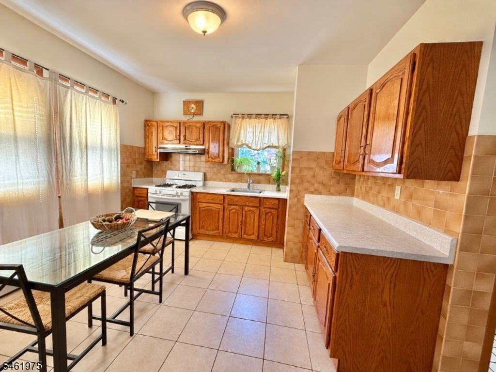Image 19 of property listing at 53 Garrison St, Newark City, NJ 07105