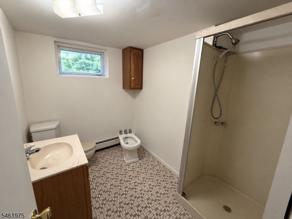 Image 31 of property listing at 53 Garrison St, Newark City, NJ 07105