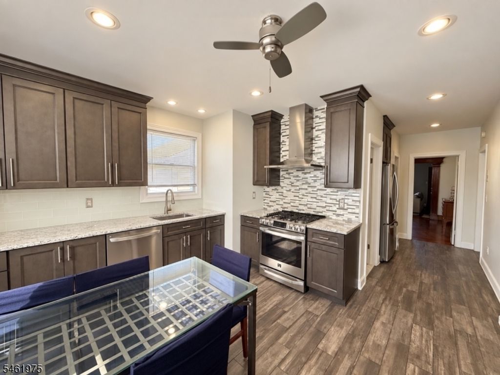 Image 8 of property listing at 53 Garrison St, Newark City, NJ 07105