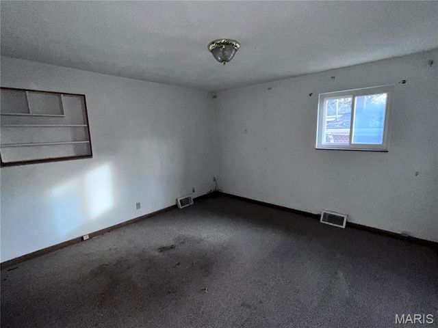 1320 Mendell Drive, University City, MO 63130