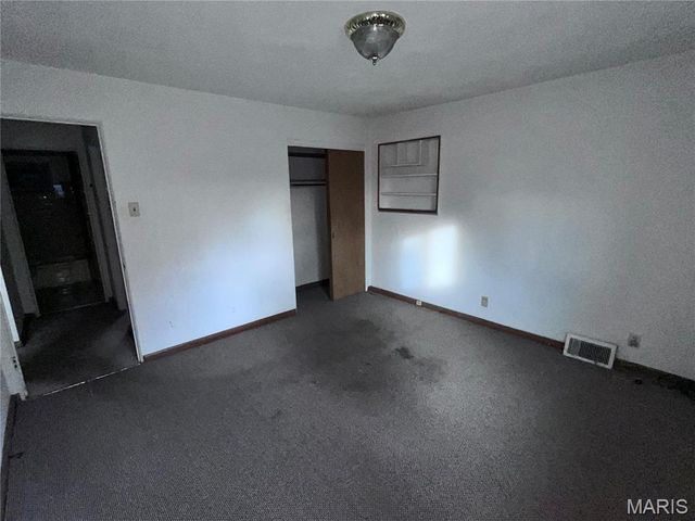 1320 Mendell Drive, University City, MO 63130