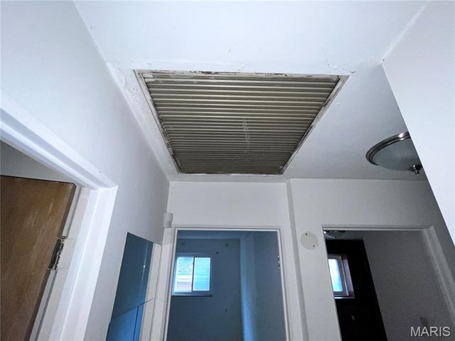 1320 Mendell Drive, University City, MO 63130