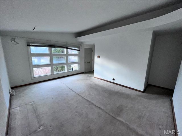 1320 Mendell Drive, University City, MO 63130