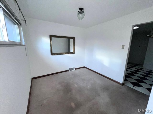 1320 Mendell Drive, University City, MO 63130