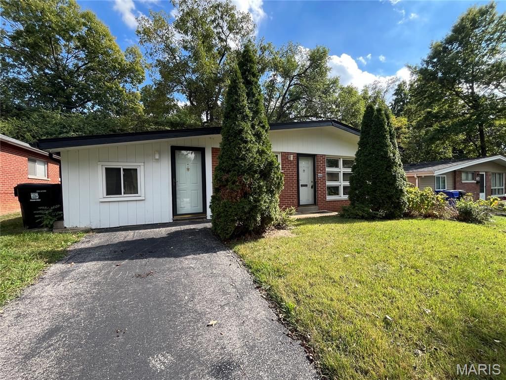 1320 Mendell Drive, University City, MO 63130