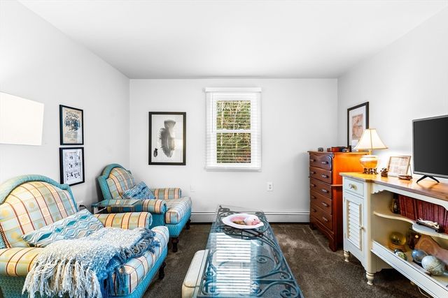 233 Pinecrest Beach Dr, Falmouth, MA 02536