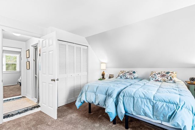 233 Pinecrest Beach Dr, Falmouth, MA 02536