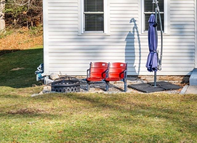 233 Pinecrest Beach Dr, Falmouth, MA 02536