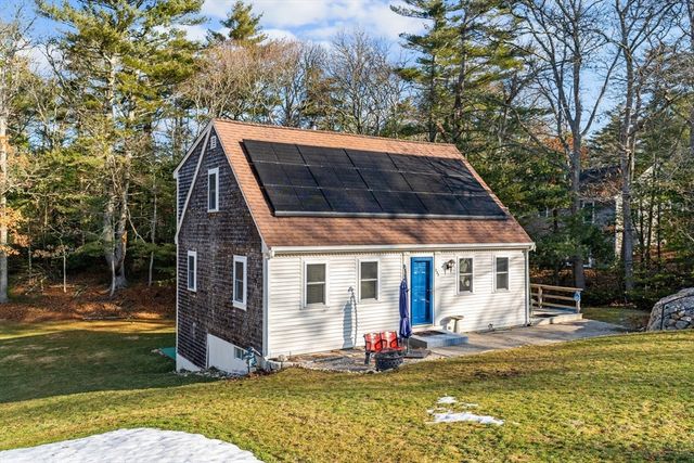 233 Pinecrest Beach Dr, Falmouth, MA 02536