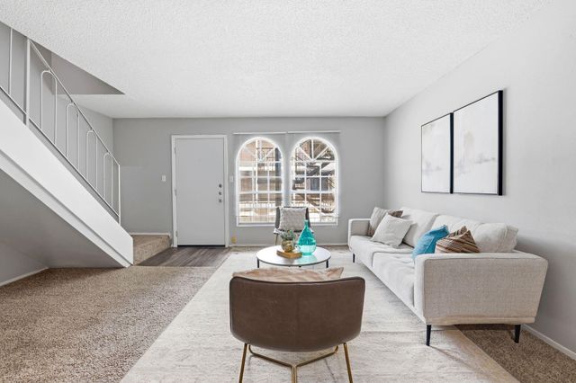 101 E 33rd ST 208, Austin, TX 78705