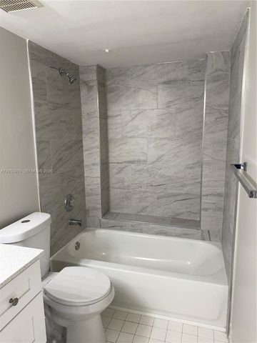 8323 Lake Dr 506, Doral, FL 33166