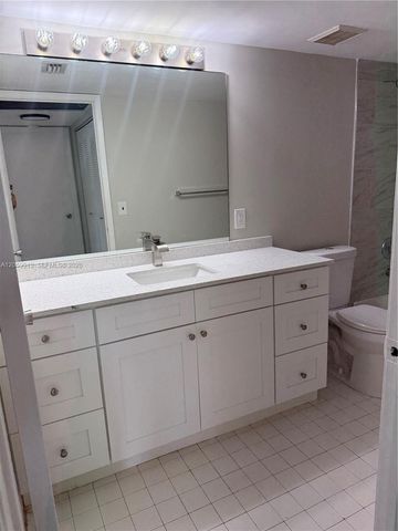 8323 Lake Dr 506, Doral, FL 33166