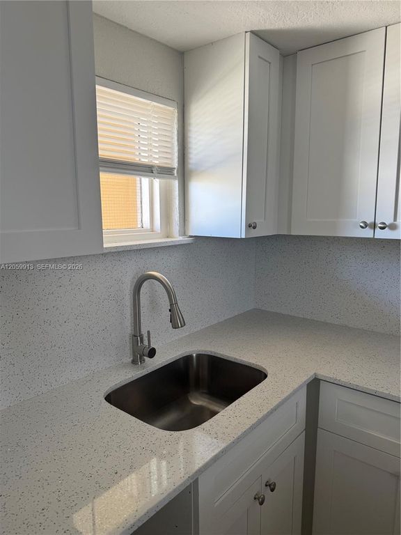 8323 Lake Dr 506, Doral, FL 33166