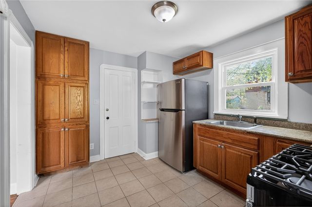 89 Mount Vernon Ave, Rochester, NY 14620
