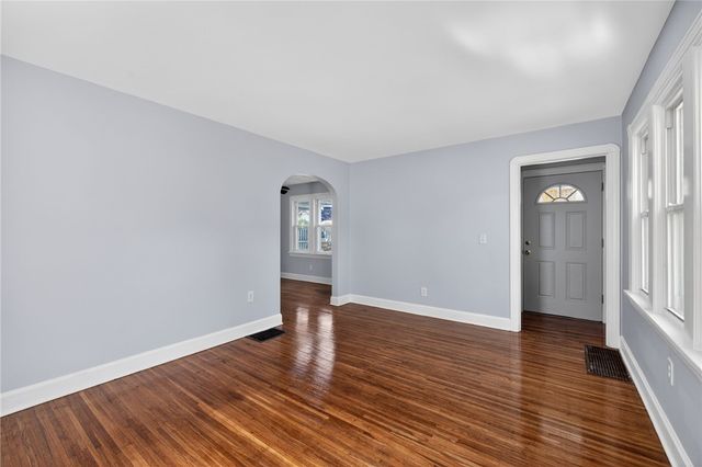 89 Mount Vernon Ave, Rochester, NY 14620