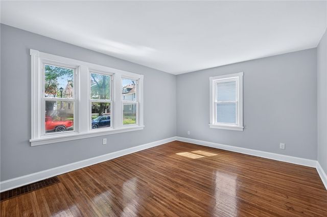 89 Mount Vernon Ave, Rochester, NY 14620
